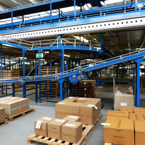Cajas en almacén